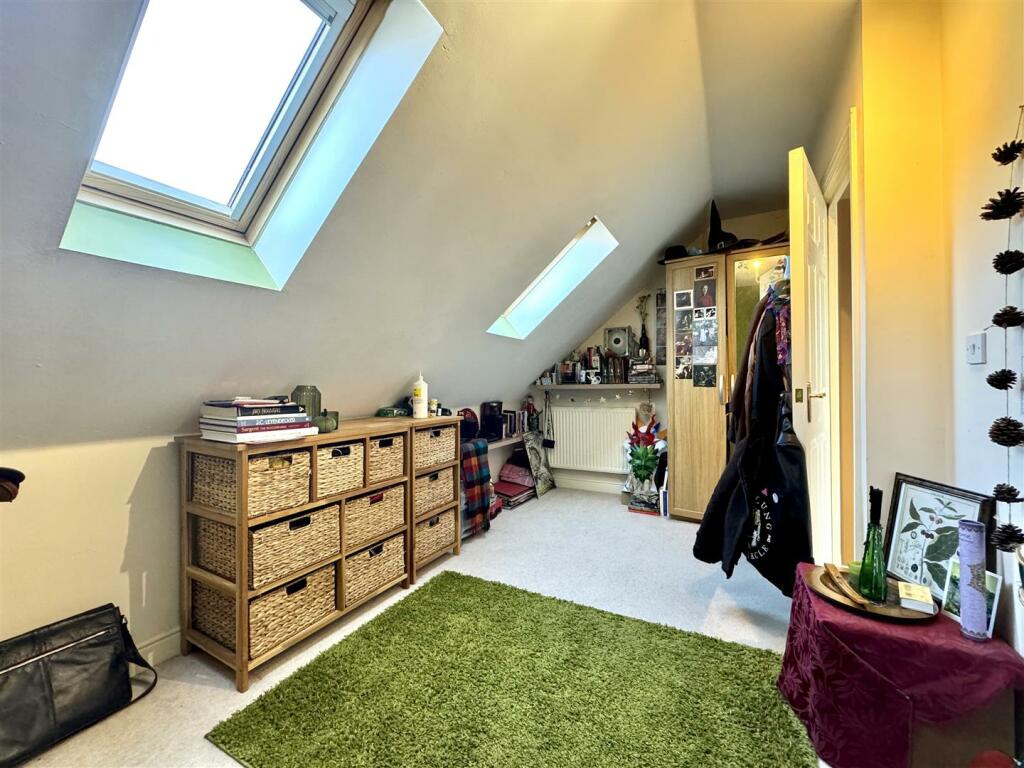 BEDROOM 3