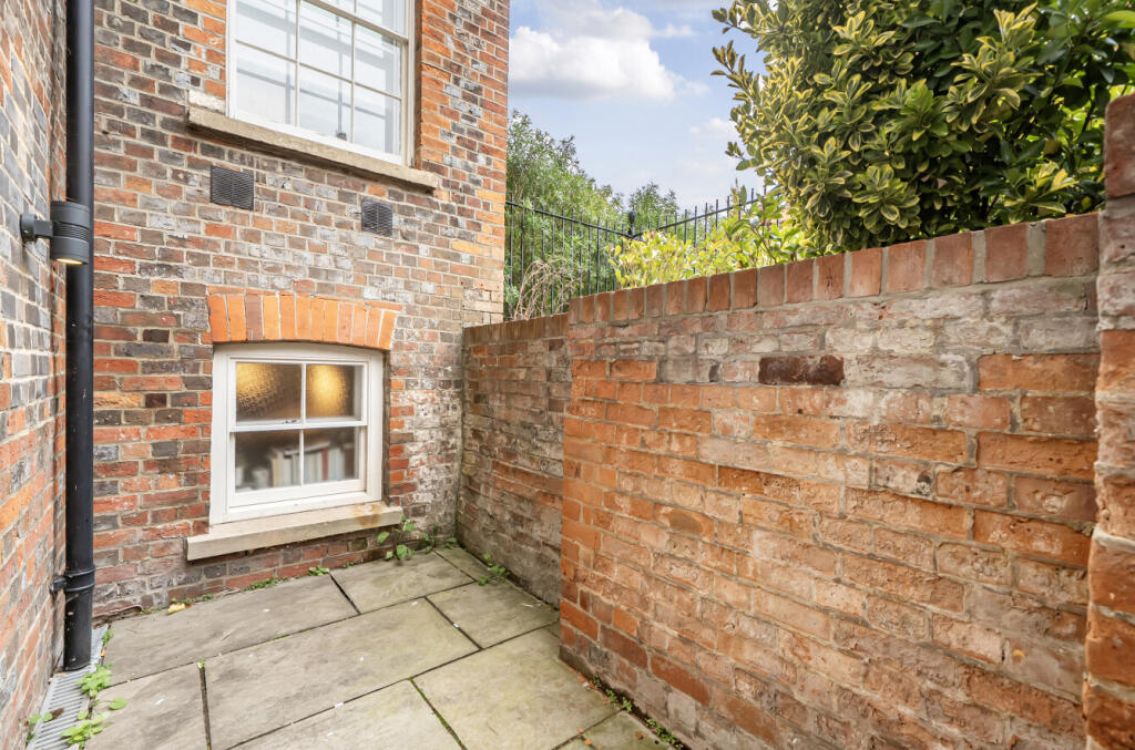 1369097-17-68ee10...