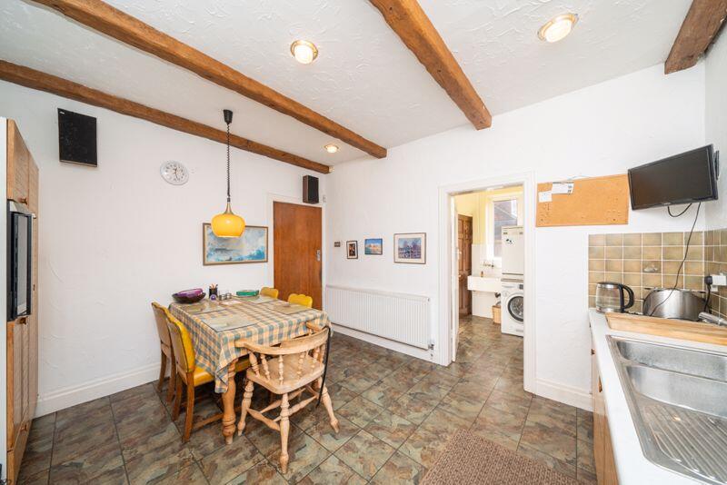 BREAKFAST KITCHEN