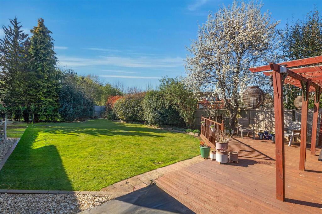 HLhsdAdV50-mRqkRE4mRhg copy.jpg