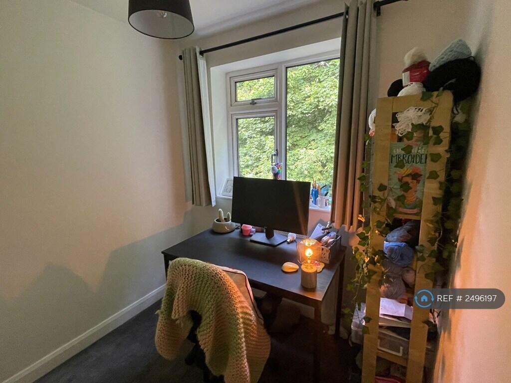 Single Bedroom (Office)