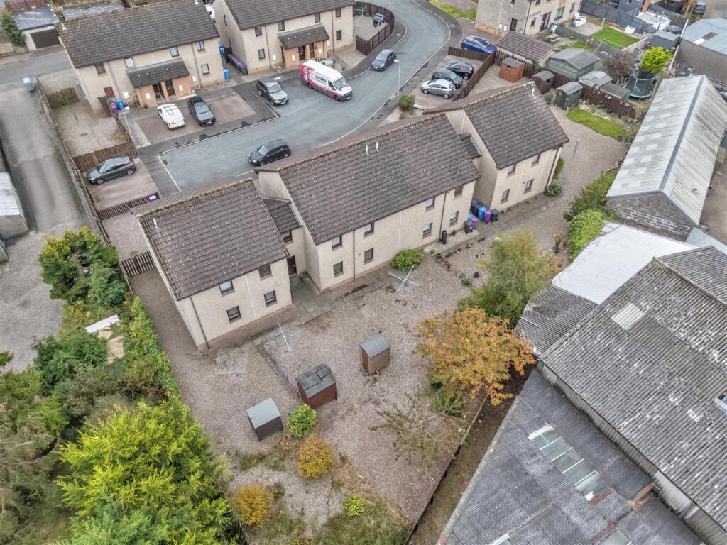 39 Service Road Forfar-12.JPG