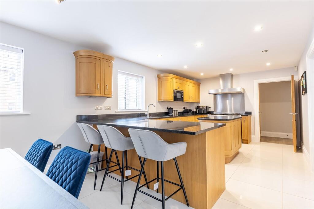 39 Kings Wood (7).jpg