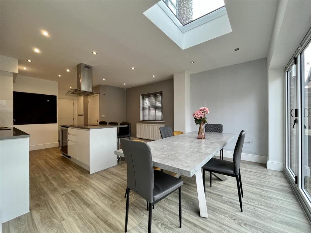 Dining Area Aspect 4
