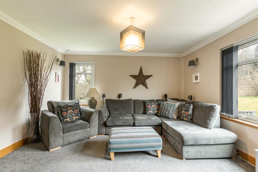 3 William Law Gardens Galashiels 08.JPG