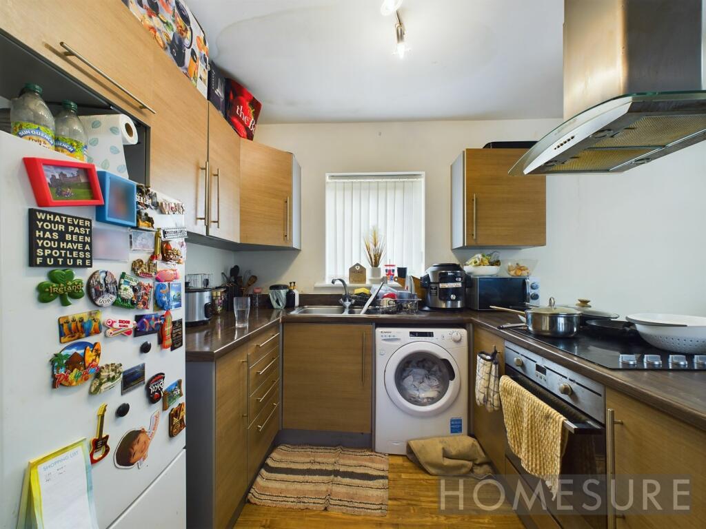 OPEN PLAN LIVING AREA