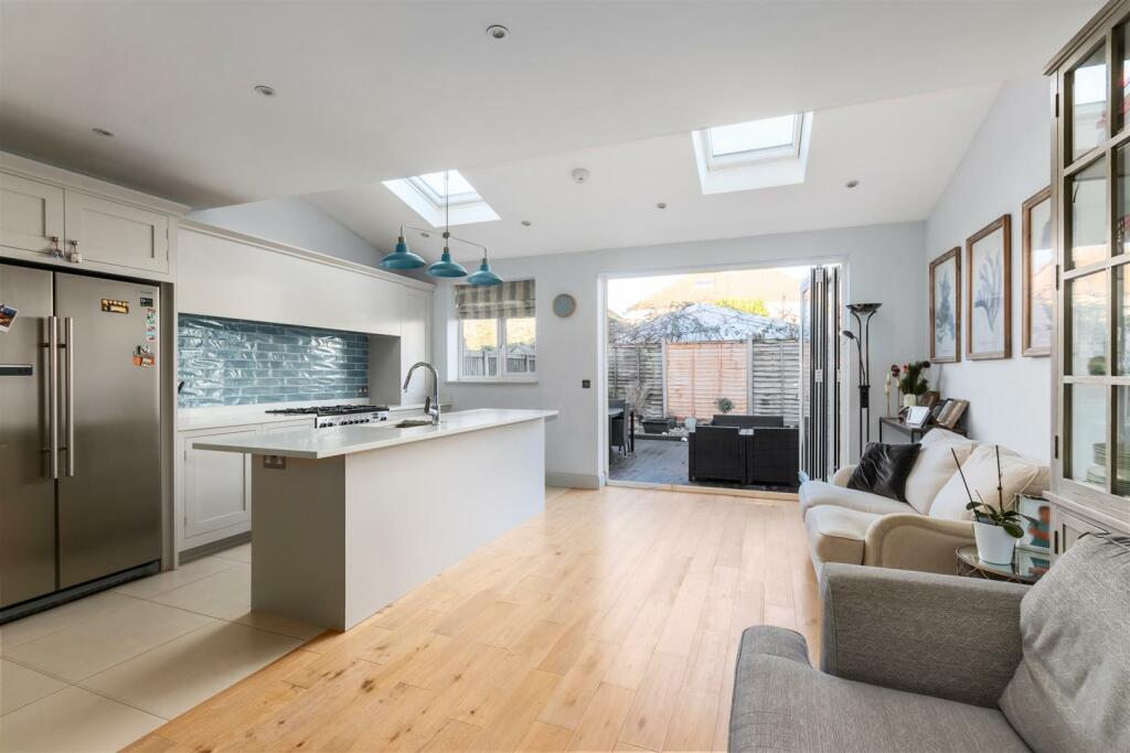 Open Plan Kitchen &amp; Living