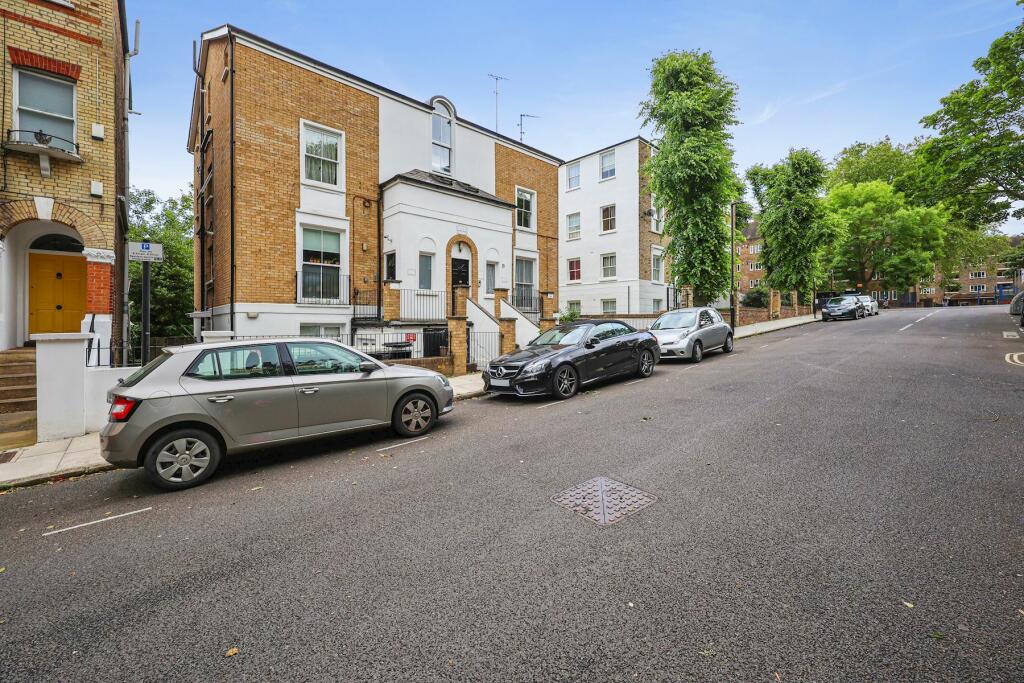 15-7d9180298 VM-FLAT 7 ,1-3 PLESHEY ROAD N7 0RA...