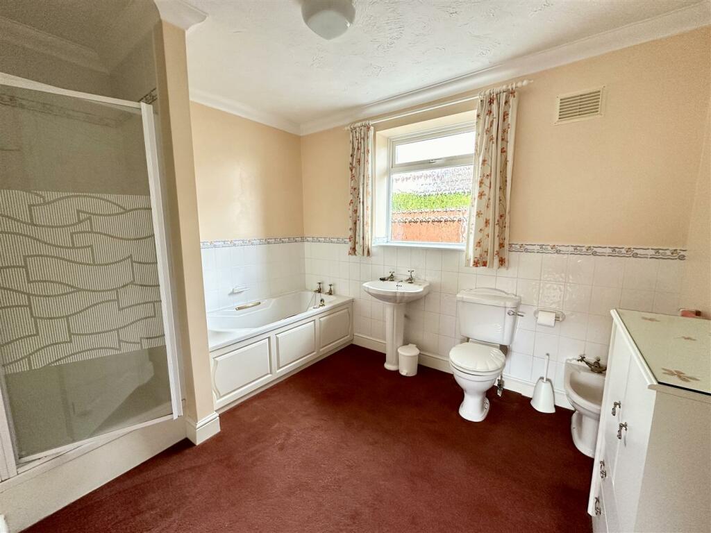 bathroom.JPEG