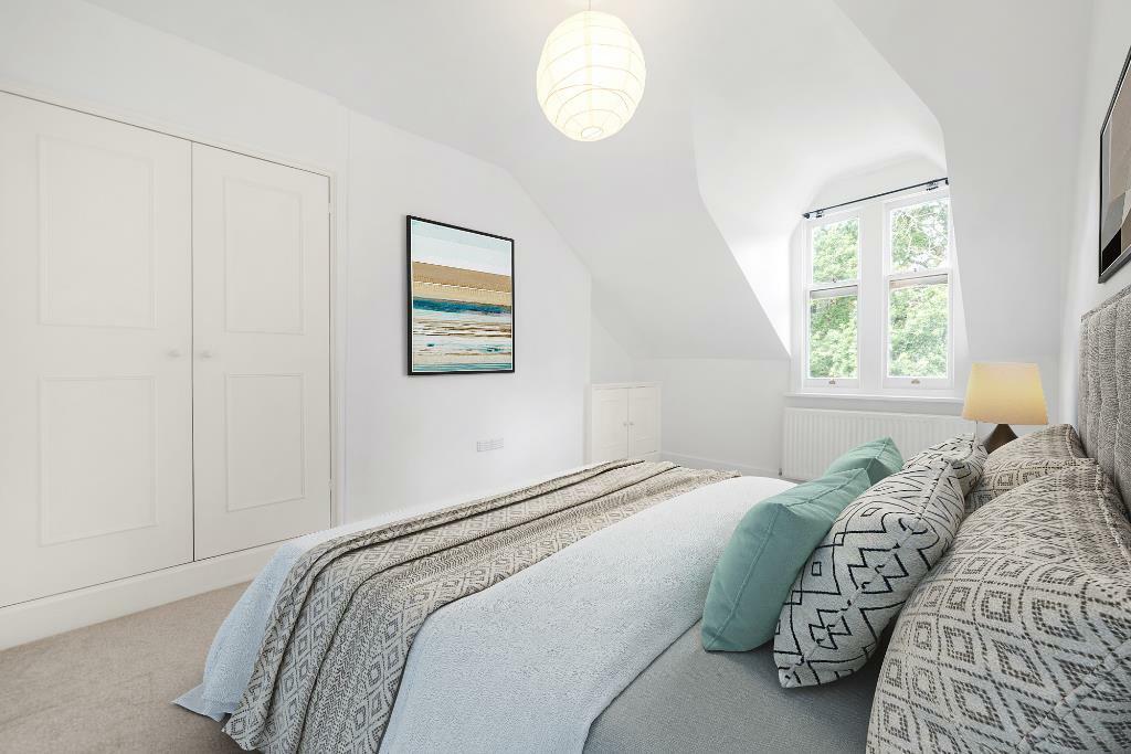 Bedroom 1a.jpg