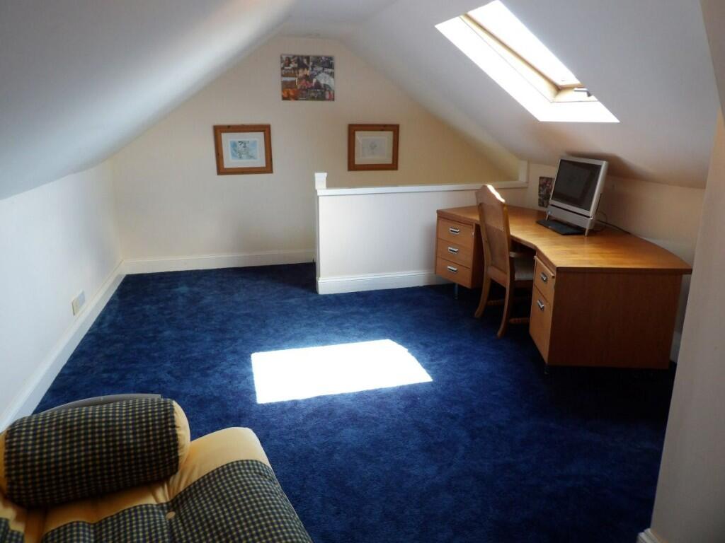 LOFT ROOM