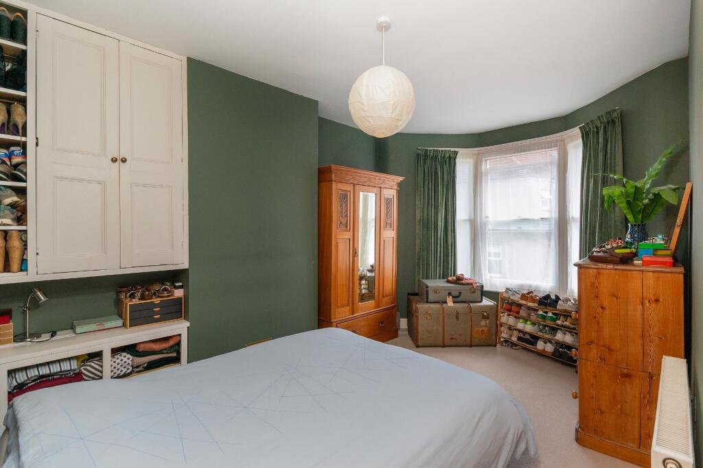 1S5R1KE - Bedroom F.jpg