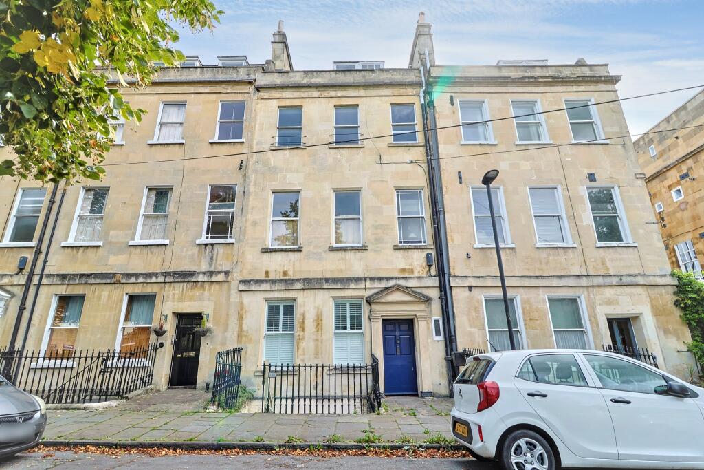 Garden Flat, 12 Kensington Place, Bath, Somerset, BA1 6AP