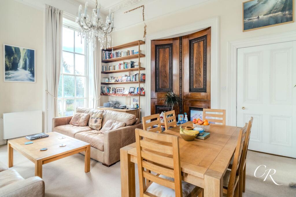 Sitting/Dining Room