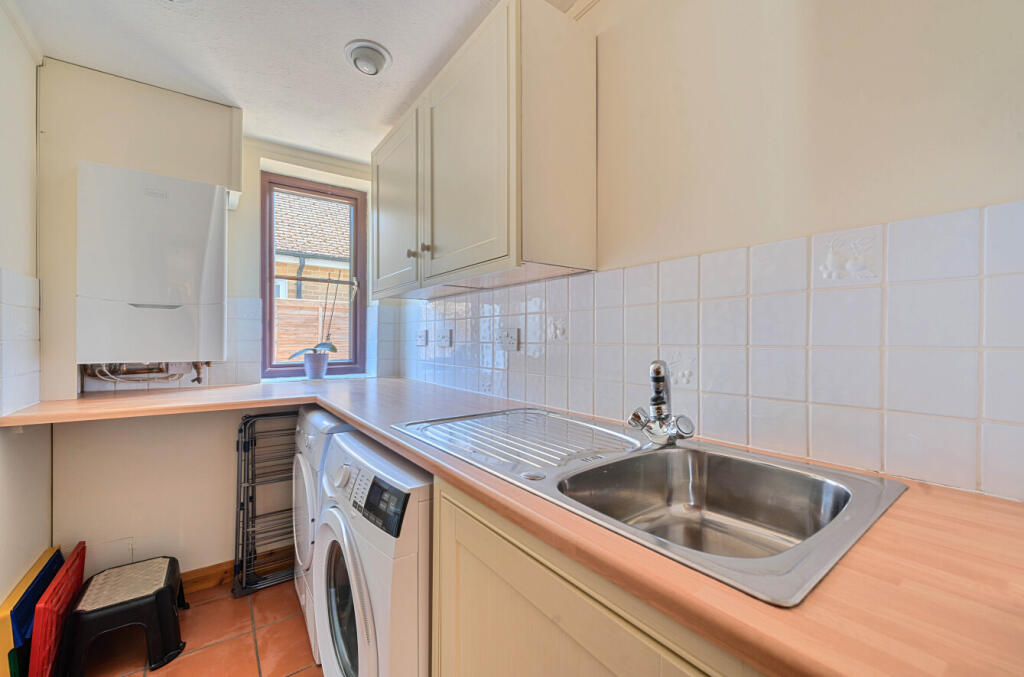 27-681e19d483598-...