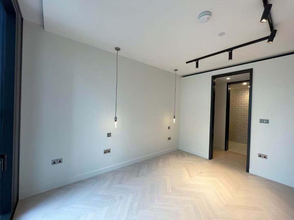 19 Sun St, London, EC2A 2FJ