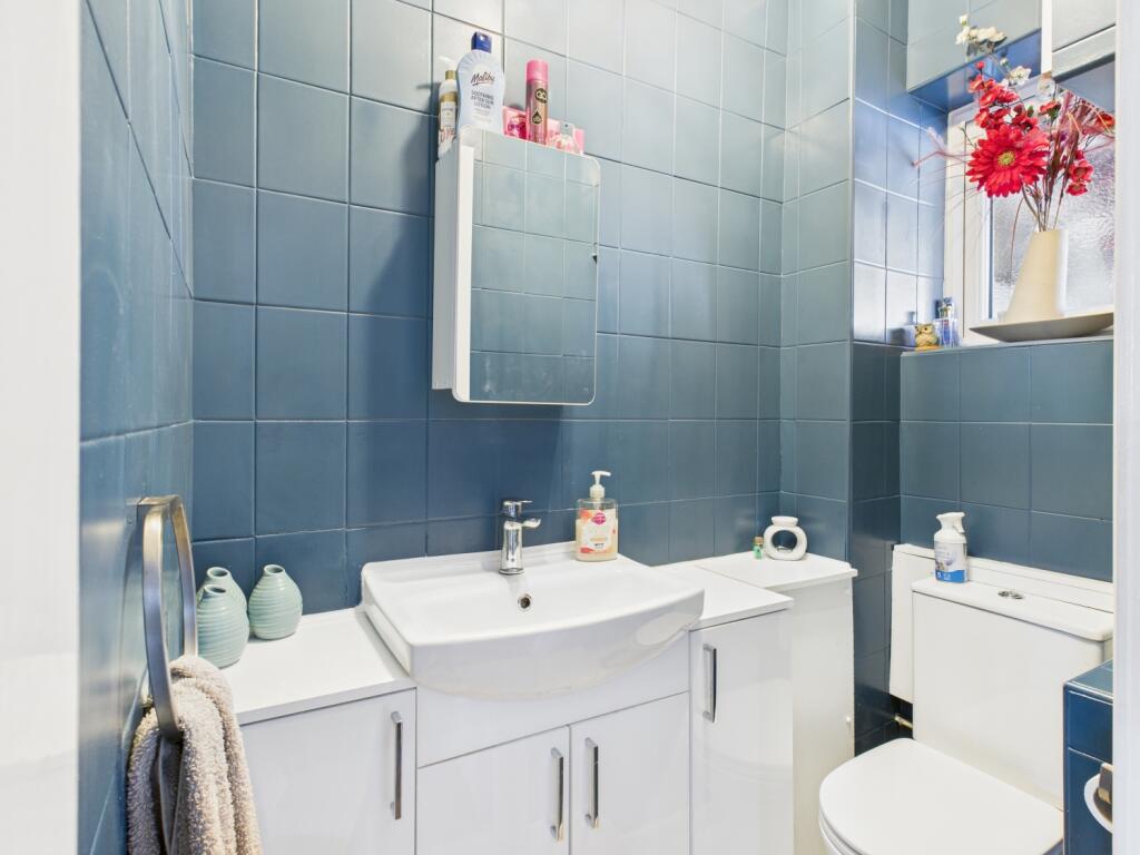 CAM03729G0-PR0029-STILL009