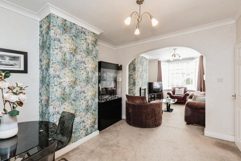 Lounge/Dining Room