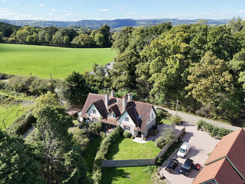 dji_fly_20250922_142730_0809_1758550434101_photo.J