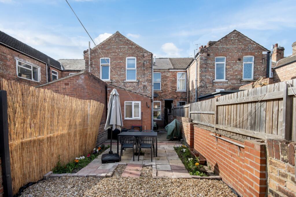 EweMove Estate Agents Scunthorpe - Rear Garden