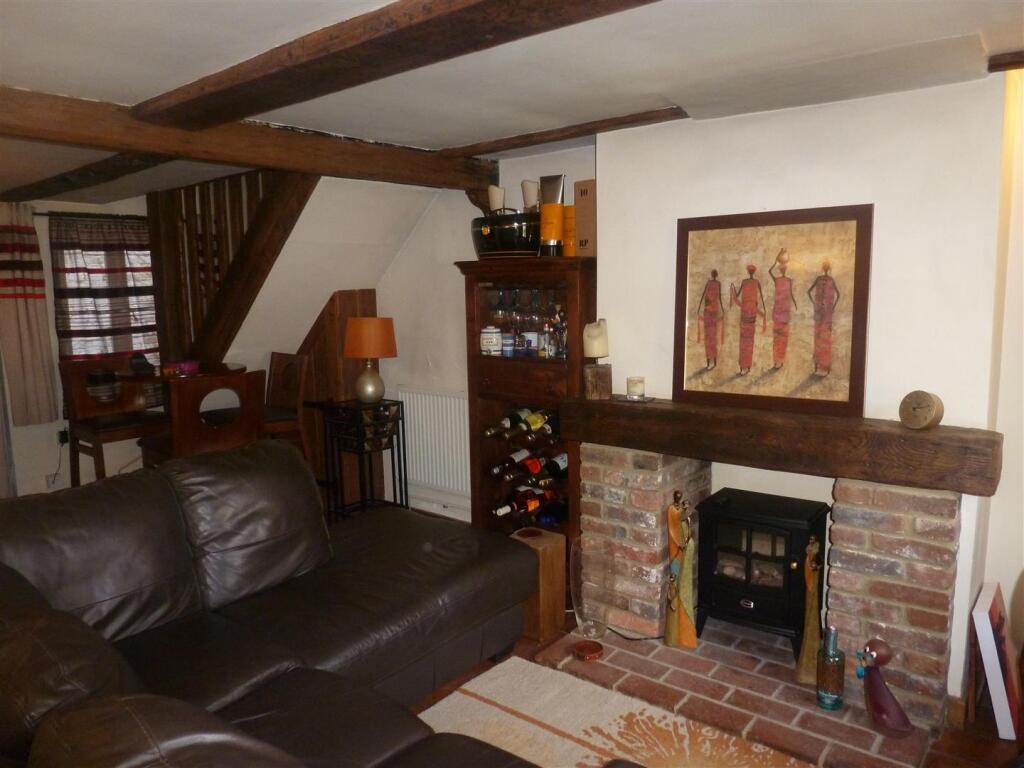Fox Yard Cottage sit.jpg.JPG