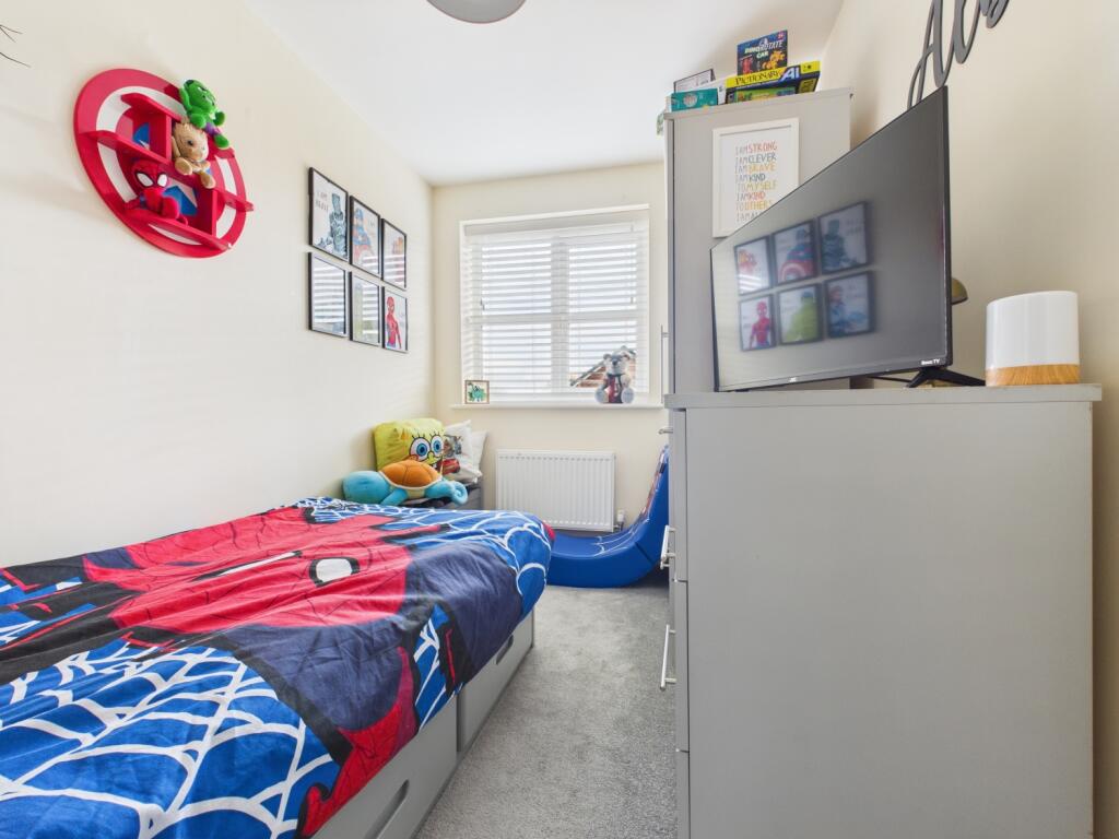 CAM03729G0-PR0193-STILL006 (1)