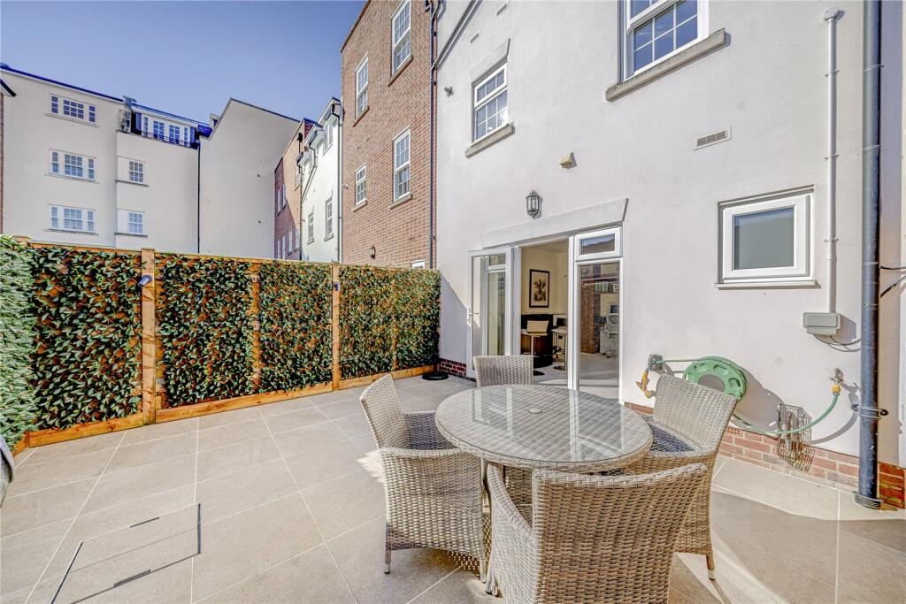 Courtyard Garden