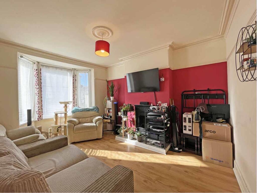 Florence Street 11 Lounge.jpg