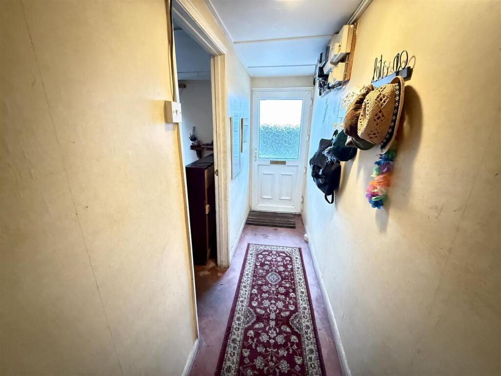 FRONT RECEPTION HALL