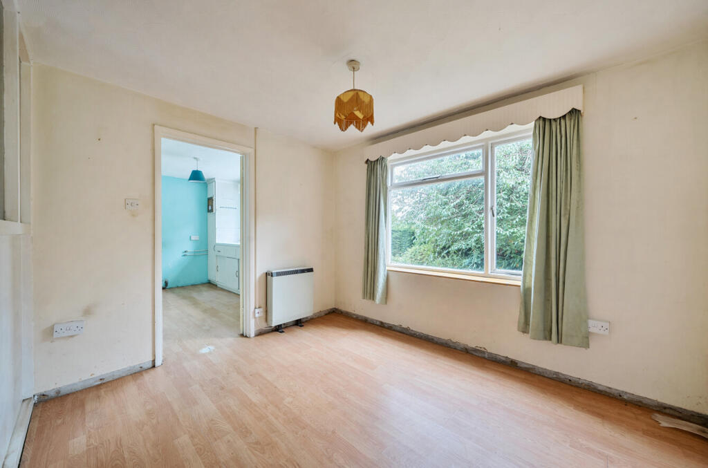 1342069-3-68a4828...