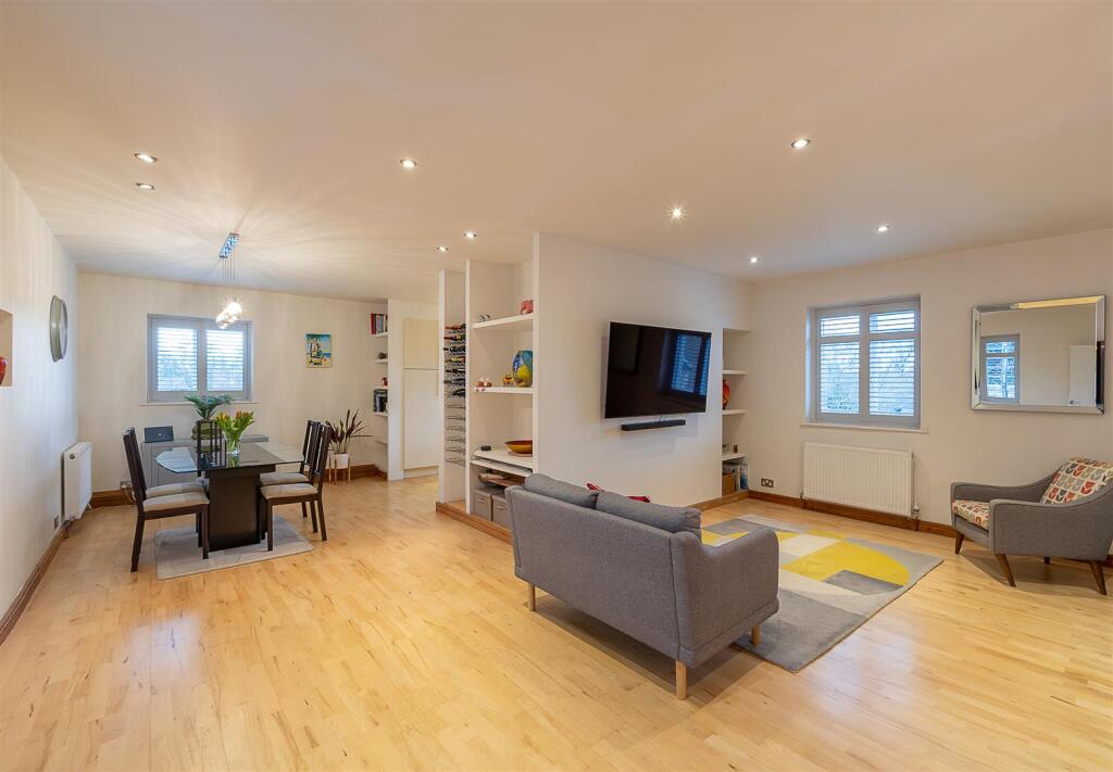 Open Plan Reception
