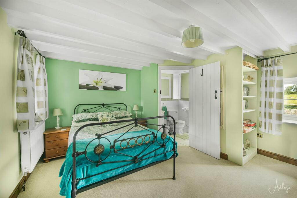 Bedroom - The Granary (Adjoined Annex)