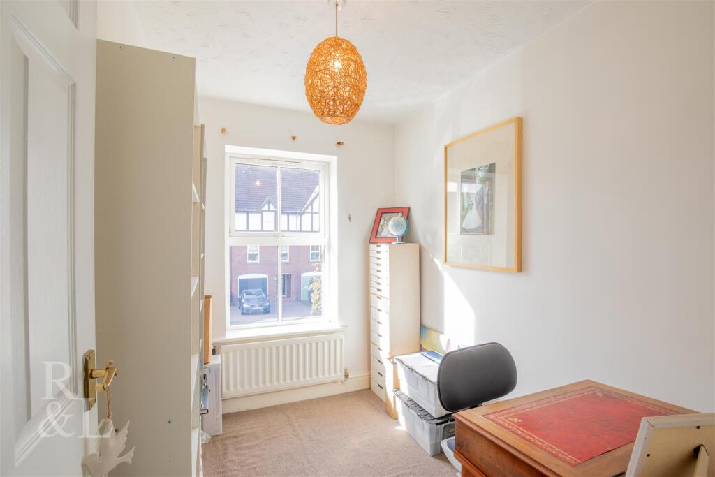 20 Kensington Drive (15).jpg