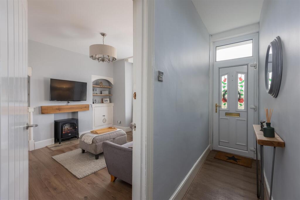 Castle Road 5 Hallway-1.jpg