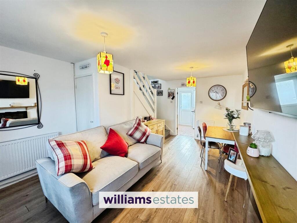 Living Room/Dining Room