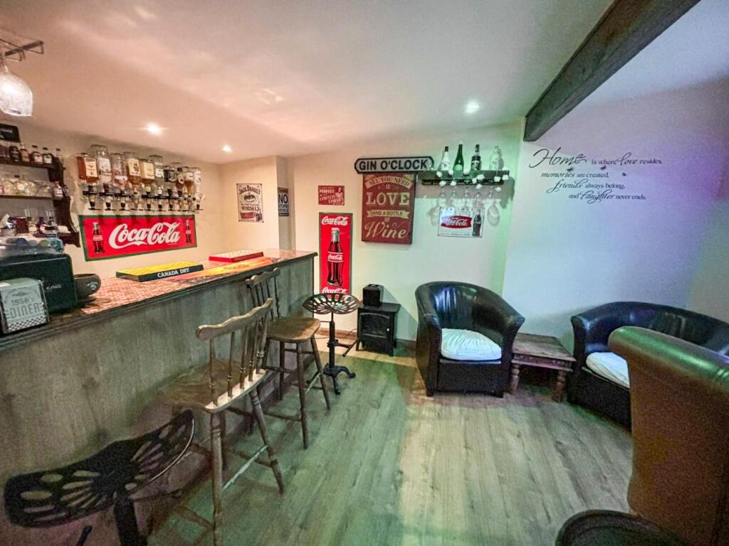 tlc_f82aa426-3d8e-4018-8297-1fe9655aabeb_2cc128b.j