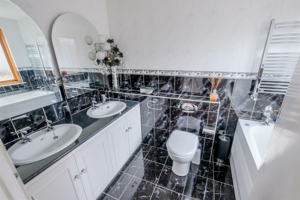 Ensuite