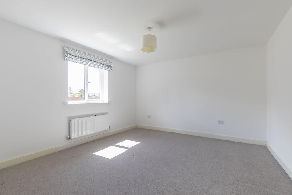 Flat 2, 2 Harvest...