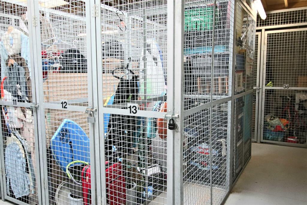 Storage cage