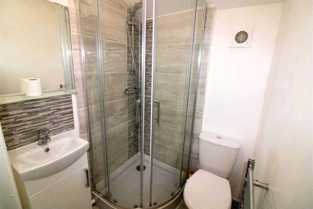 Bathroom 4