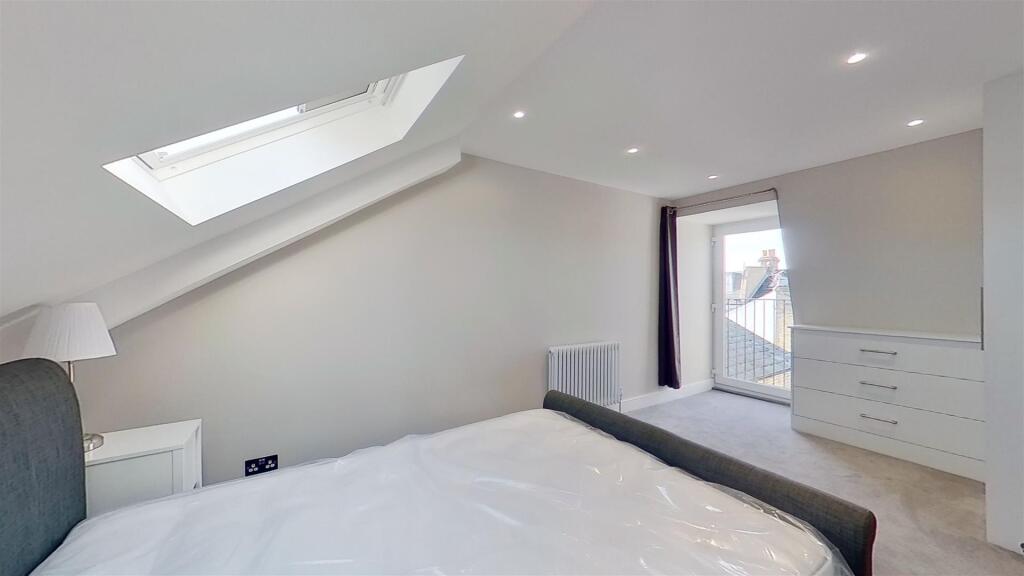 Farlton-Road-Earlsfield-SW18-11132020_204143.jpg