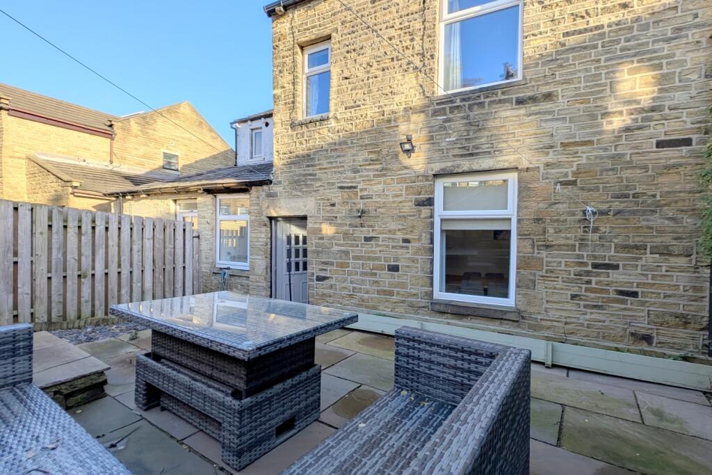 Slade Lane EweMove Brighouse (35)