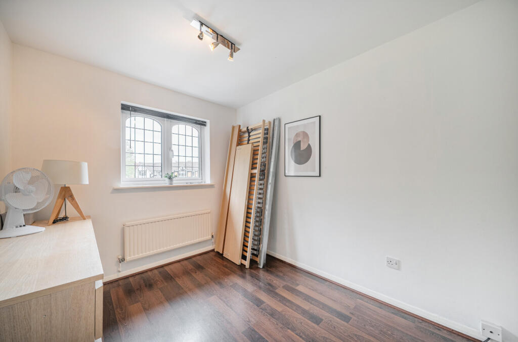 1350578-11-68cabd...