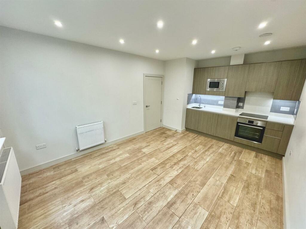 Lounge2.jpg