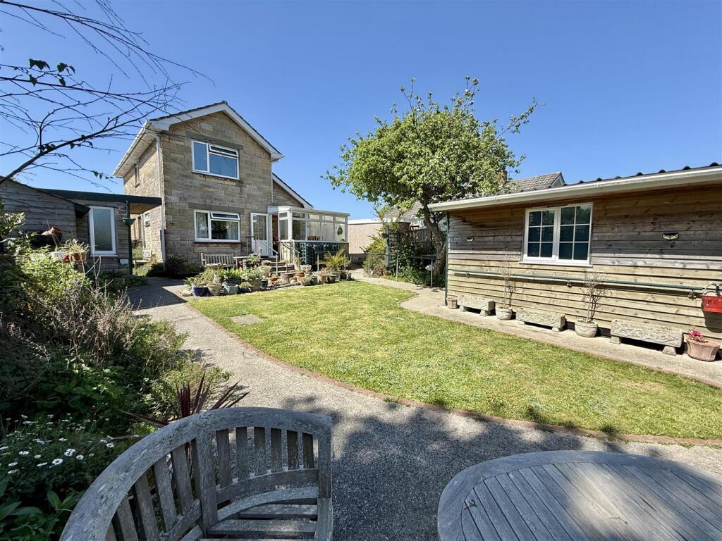 Rear Garden: