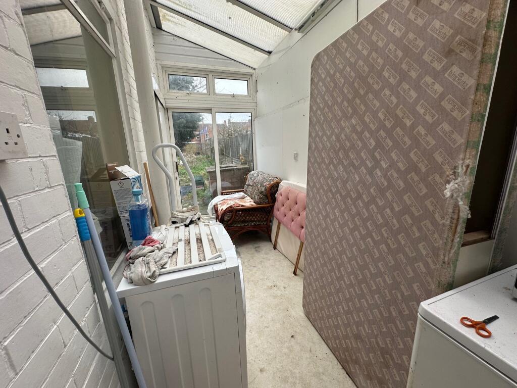 Lean-to