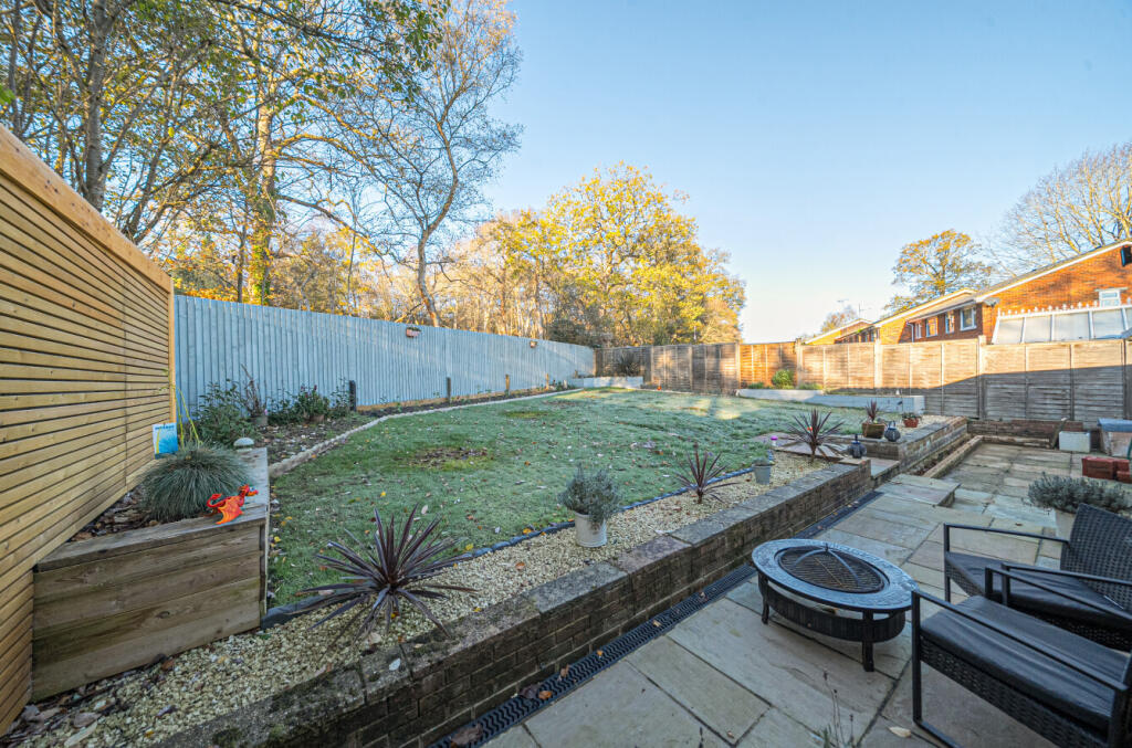 1383065-31-692031...