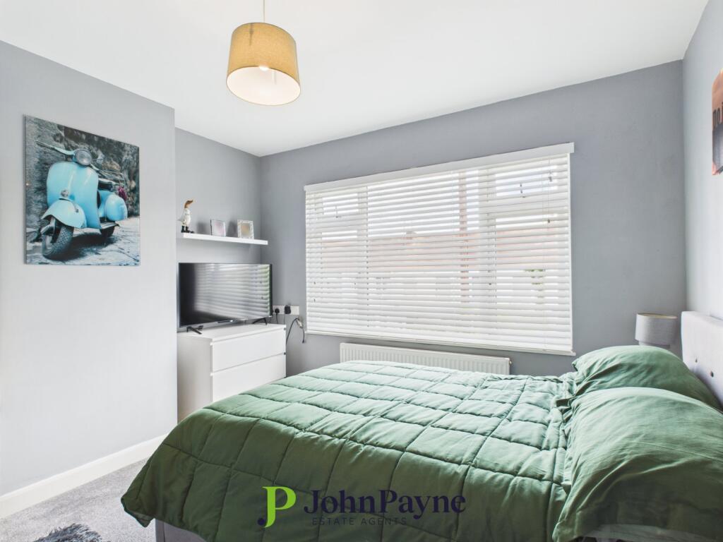 Bedroom 1 (Front)