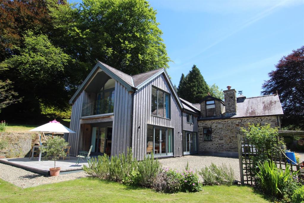 house 4.JPG