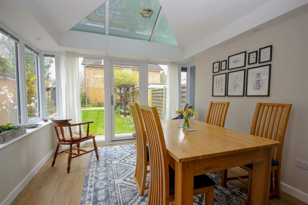Dining room.jpg